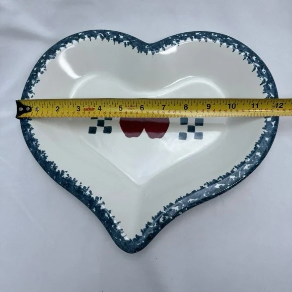 Vintage Chaparral Pottery Heart Shaped Baking Dish White Blue Trim Apples - Picture 3 of 4